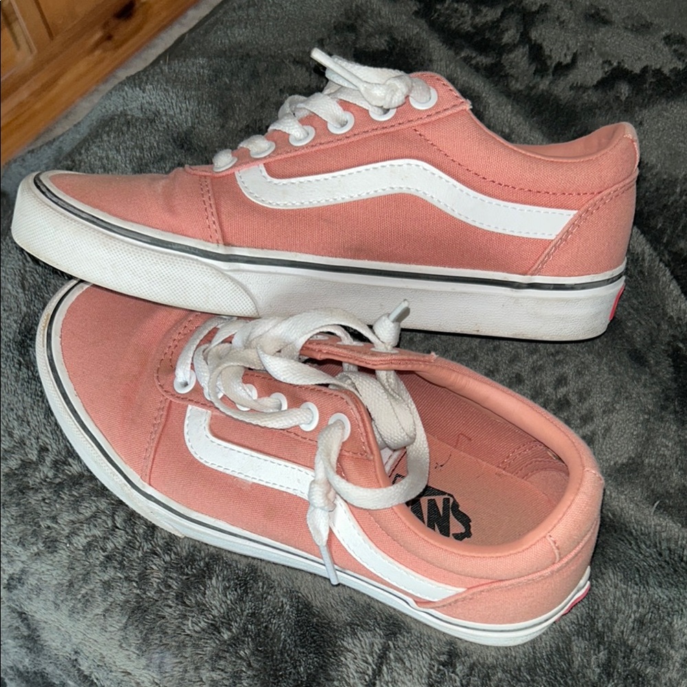 Vans Pink and White Sneakers Classic Low-Top Style